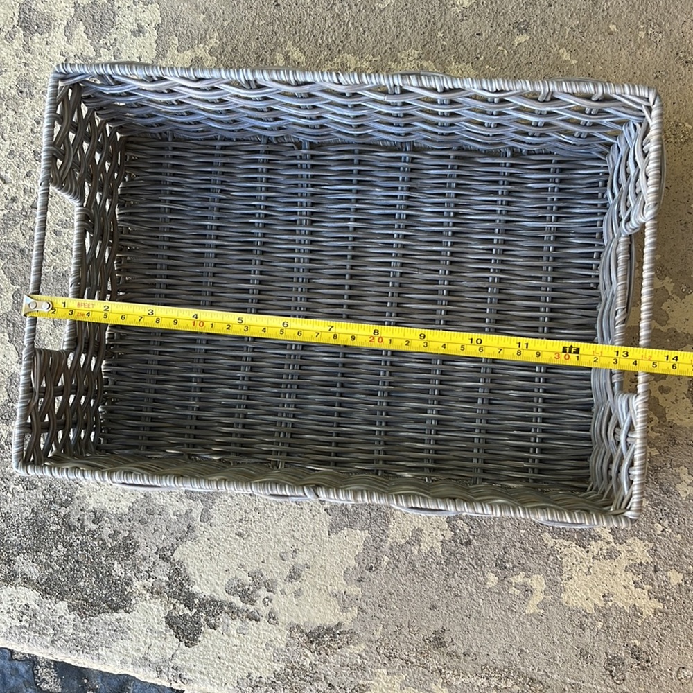 Perfect condition wicker basket - Picture 7 of 10